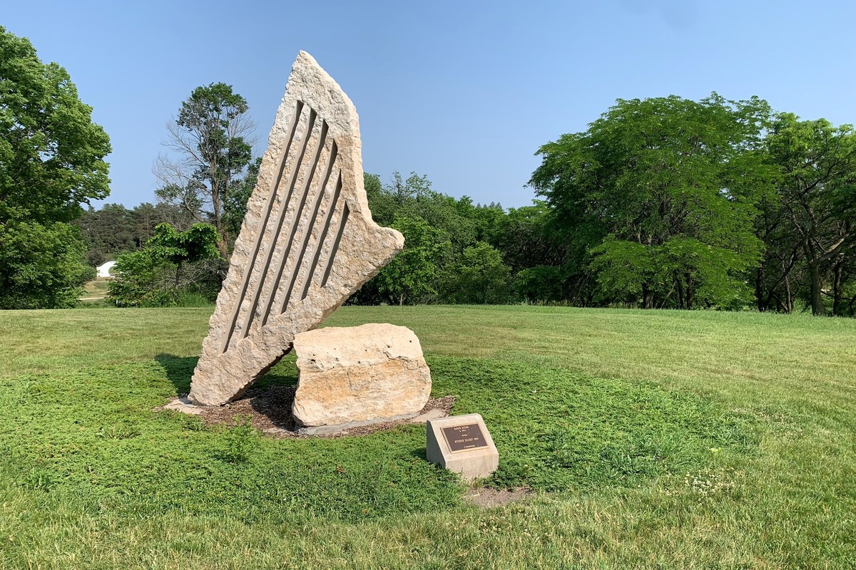 Stone harp